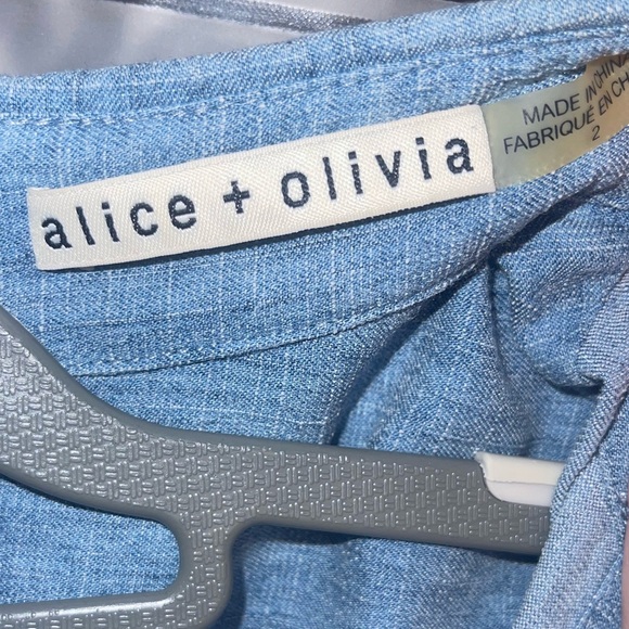 alice + olivia jumpsuit SZ 2 Wide leg, light denim, long sleeve, removable belt - Picture 11 of 14